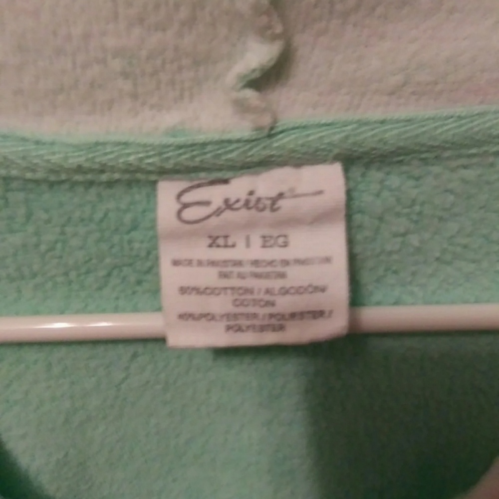 Sweatshirt - Picture 2 of 3